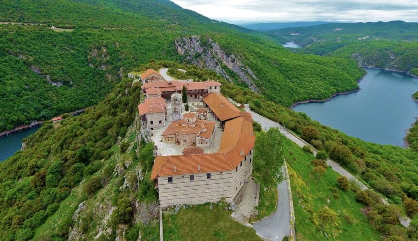 Ιερά Μονή Αγίου Νικάνωρα στη Δεσκάτη Γρεβενών 
